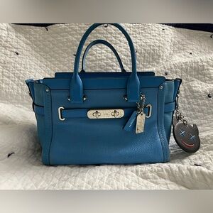 Used coach bag please read description